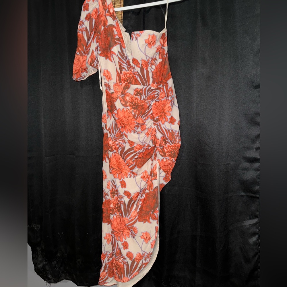 Dress - Picture 2 of 2